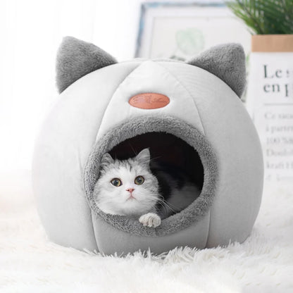 Cozy Winter Cat & Dog Bed – Soft Indoor Cave Nest