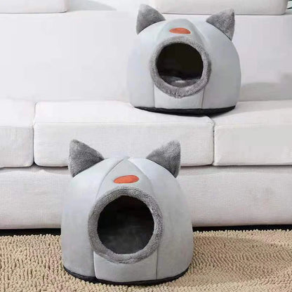 Cozy Winter Cat & Dog Bed – Soft Indoor Cave Nest