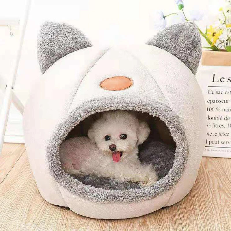 Cozy Winter Cat & Dog Bed – Soft Indoor Cave Nest