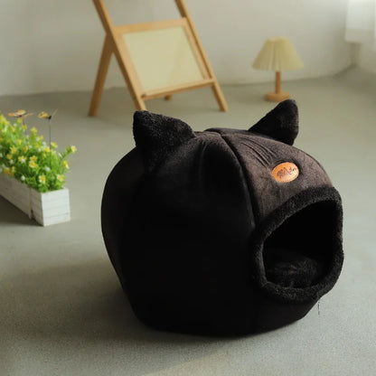 Cozy Winter Cat & Dog Bed – Soft Indoor Cave Nest